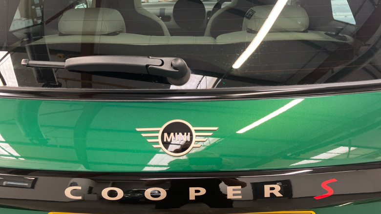 MINI Cooper 2.0 S Exclusive 3dr Auto Petrol Hatchback